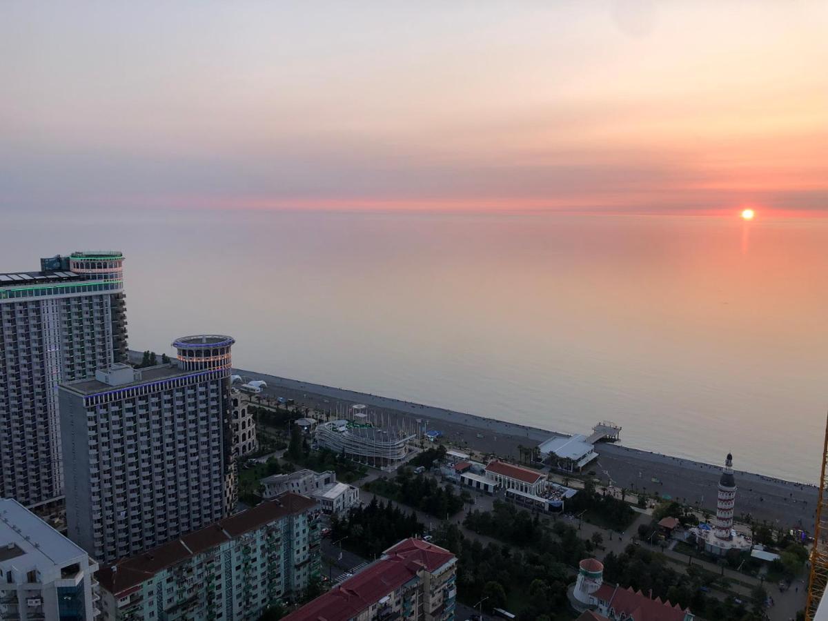 Orbi City Apartments On The Beach Batumi Ngoại thất bức ảnh